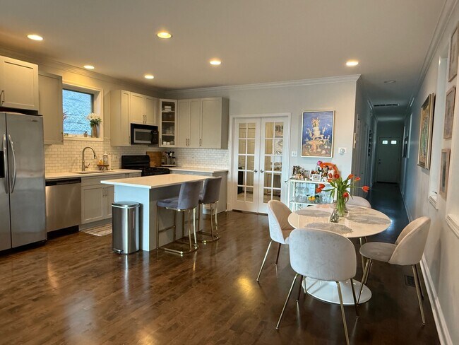 Photo - 1319 N Bosworth Ave