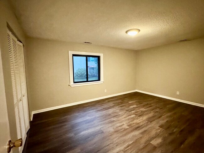 Photo - 6 Thayer Pond Dr Unit F