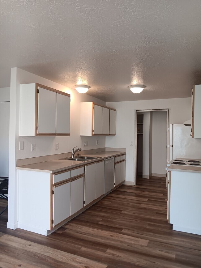 393 Shamrock St Townhome Townhome Rental in Aumsville OR