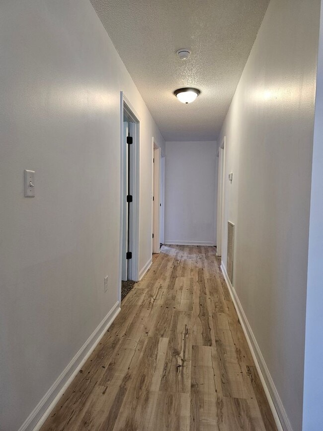 Photo - Spacious 4 Bedroom 2 Bath Upstairs unit! Unit 1544 I