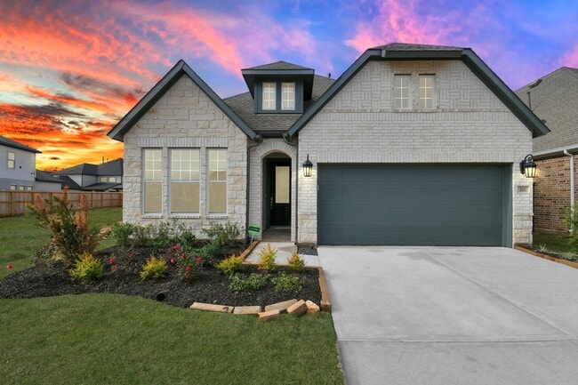 Photo - 211 Amaranth Wy