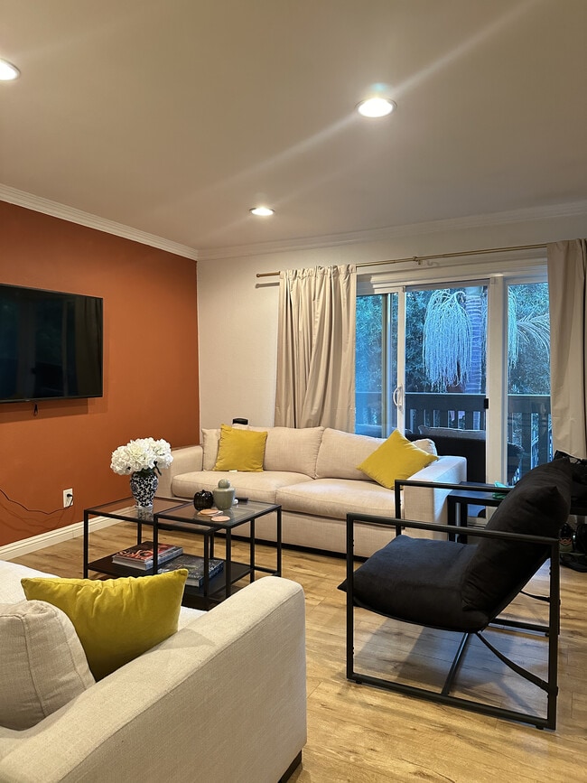 Photo - 1123 Sepulveda Blvd Unidad J-203