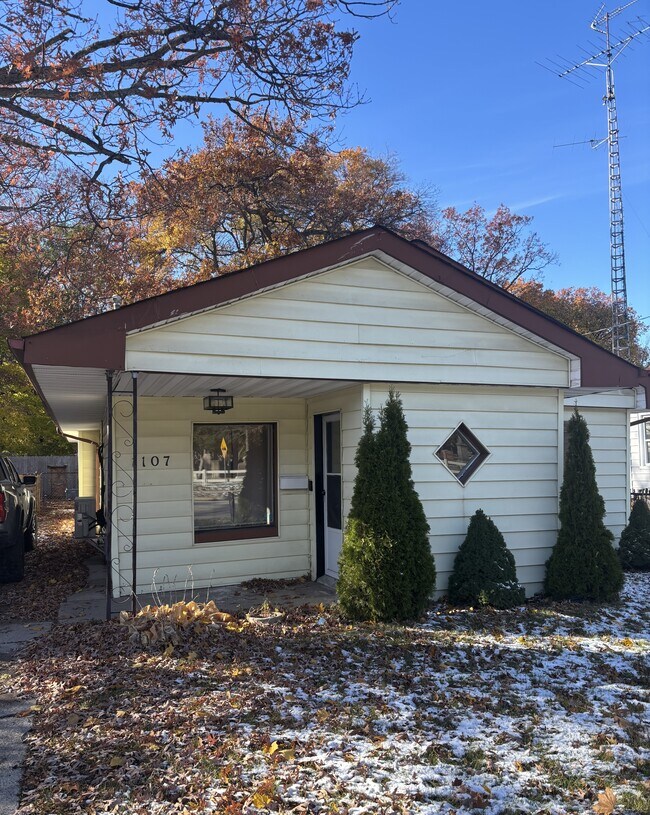 Photo - 1107 Colborne Rd