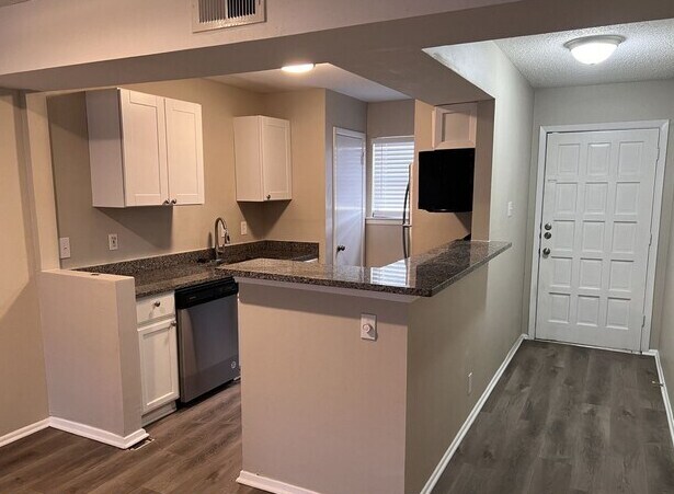 Photo - 923 Vance Jackson Rd Unit 202.1