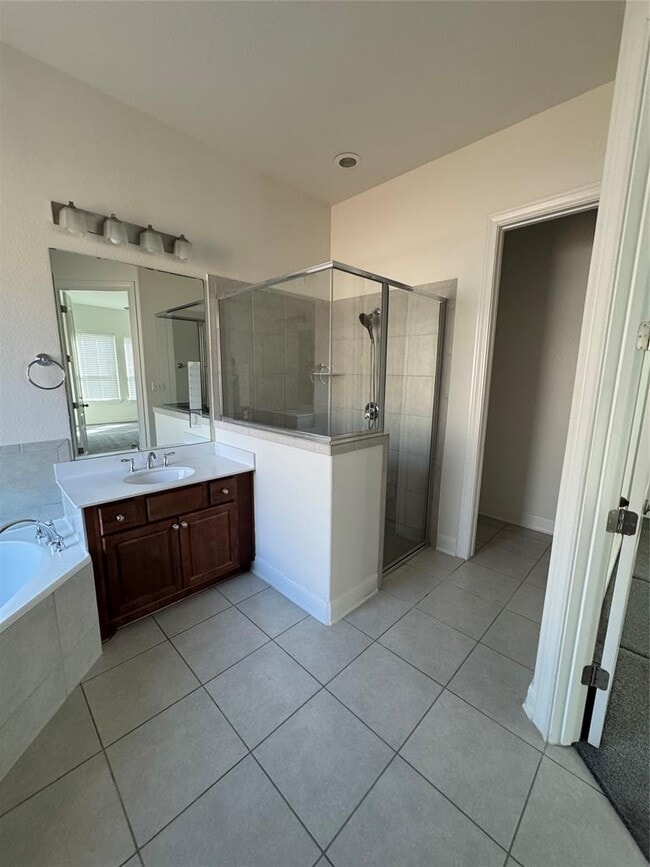 Photo - 175 Senna Dr
