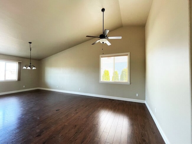 Photo - Beautiful 2 bed, 2 bath home with office/3rd bedroom in Eagle just off State and Linder in the Pr...