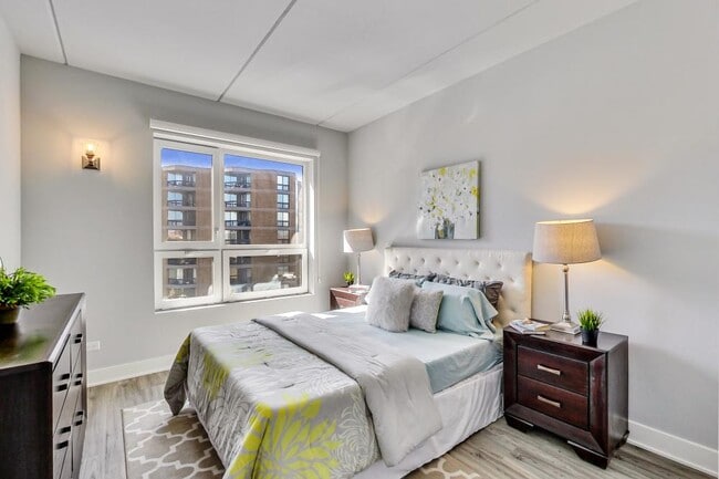 Photo - 1 bedroom in Chicago IL 60610 Unit 601