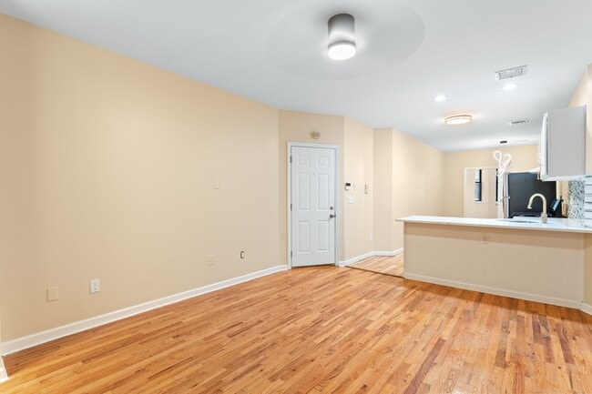 Photo - 378 Baldwin Ave