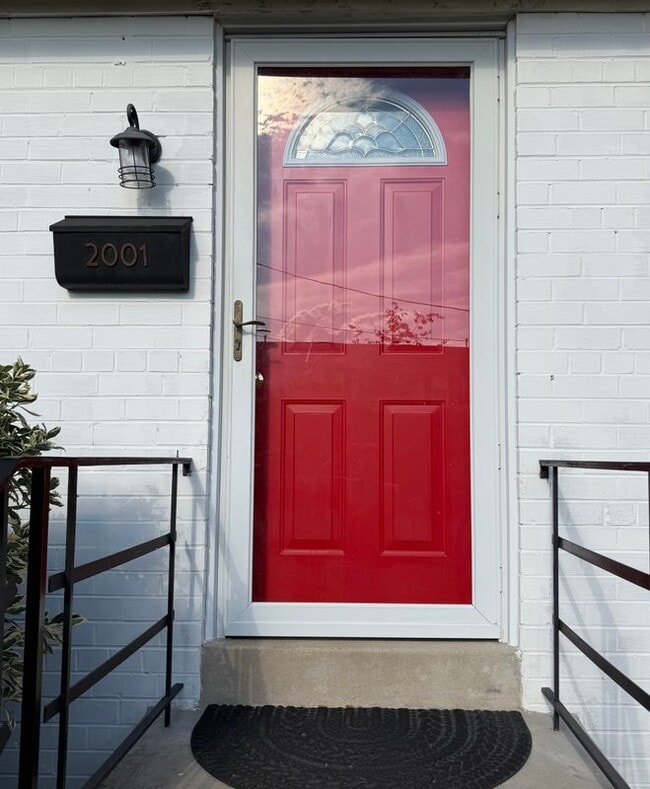 Photo - 2001 S Lorton St