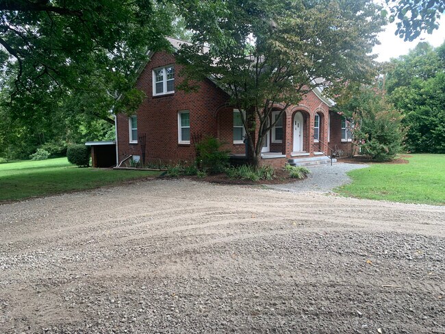 Parking Area - 1283 Odell School Rd