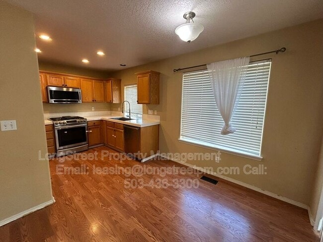 Photo - 2958 NE 13th Dr
