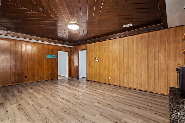 325 NW Suzanne Terrace