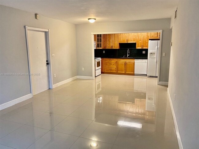 Building Photo - 7913 SW 104th St Unit 208G