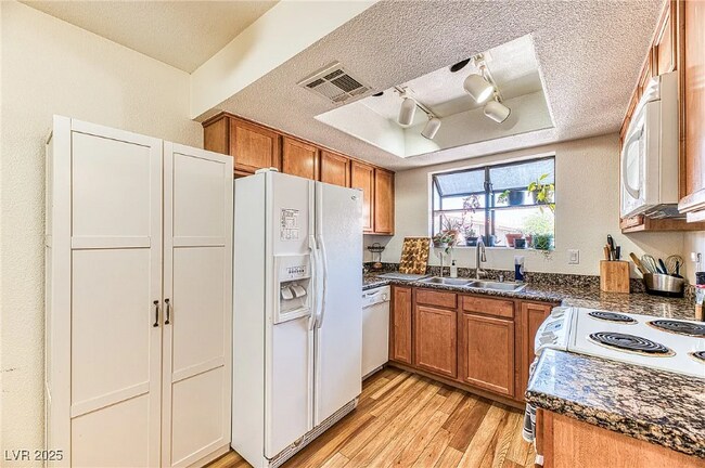 Photo - 7200 W Pirates Cove Rd Unit 2071