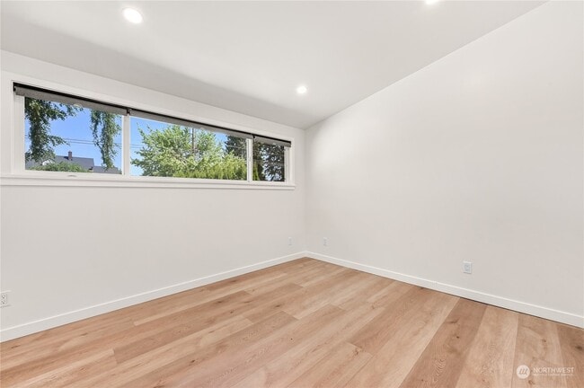 Photo - 1116 McLean Rd