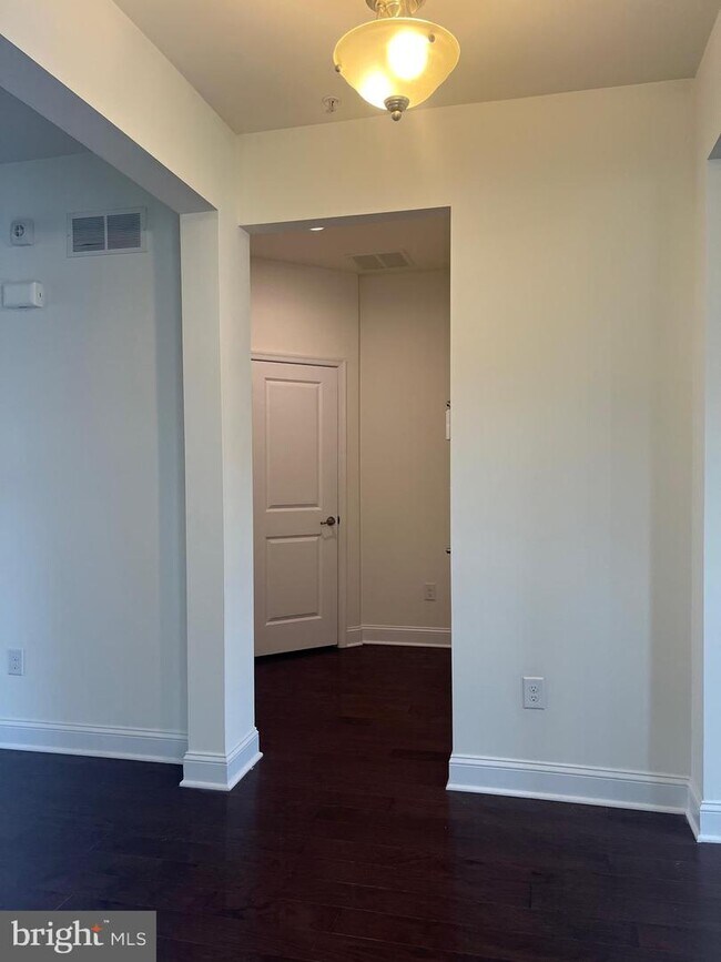 3414 Bergamont Wy