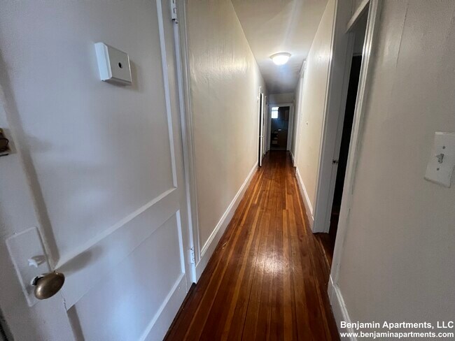 Photo - 15 Barrows St