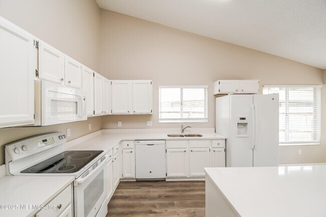 Photo - 8854 Rose Hill Dr N