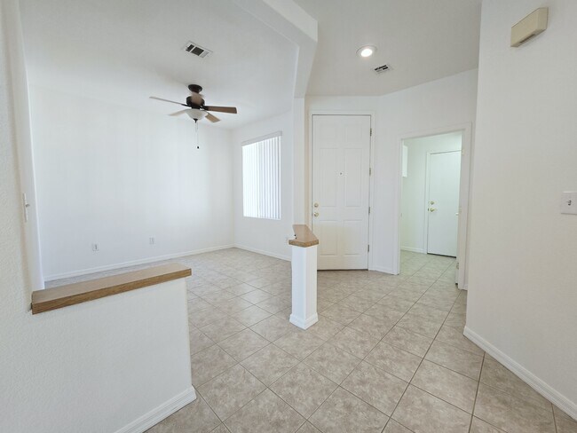 Photo - 4814 Regalo Bello St