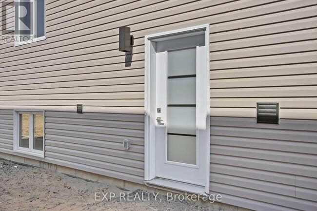 Photo - 230 Cypress St