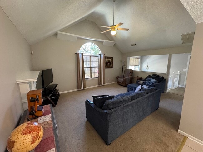 Photo - Beautiful 3 Bedroom 2 Bath Home Close to I...