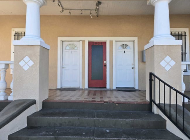 Photo - 2904 W Chestnut St