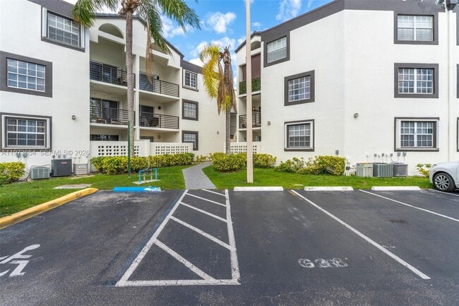 Building Photo - 9735 Fontainebleau Blvd Unit G103