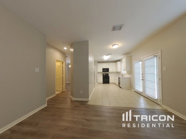 Photo - 9003 Cypress Square Dr