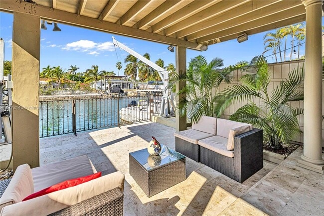 Photo - 2211 NE 123rd St Townhome
