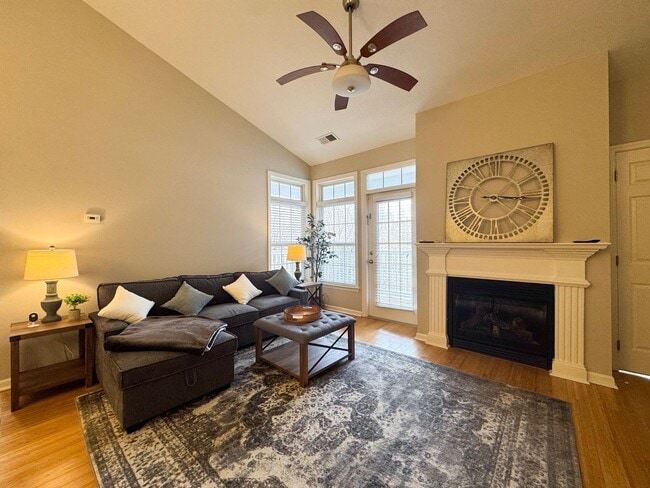 Photo - Stunning 3 Bed 2 Bath Condo In Amenity-rich Westchester At Stratford