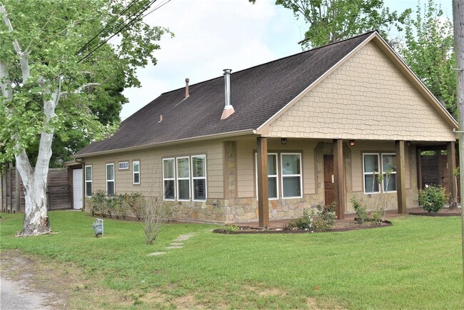 Photo - 412 Pecan St