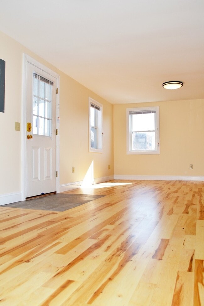 Photo - 158 North St Unit APT A