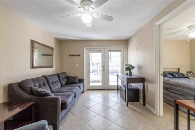 Photo - 14982 Edgewater Cir