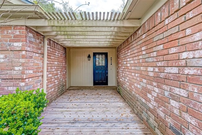 Photo - 3915 Stovepipe Ln