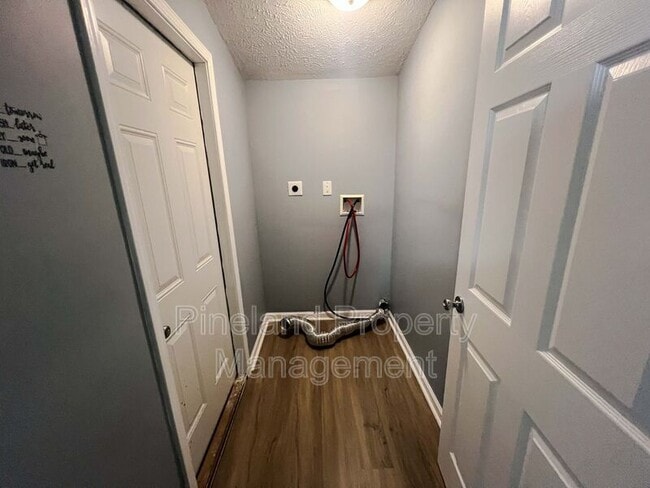 Photo - 6412 Rockford Dr