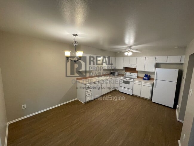 Photo - 1607 Larch St