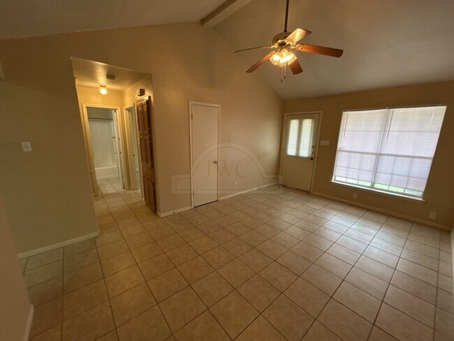 Photo - 1905 Windward Dr
