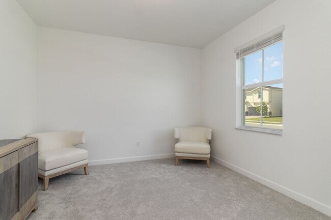 Photo - 699 Veridian Cir NW