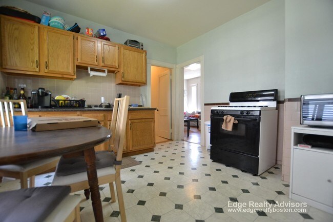 Photo - 548 Washington St Unit 1
