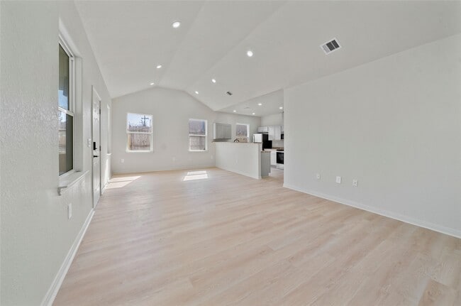 Photo - 4415 Castor St