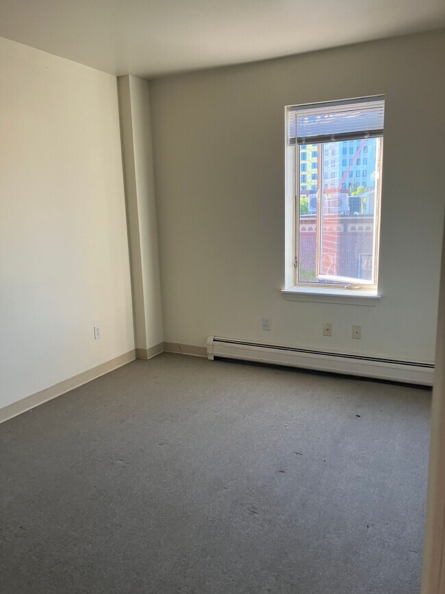 90 Pearl St Unit 407