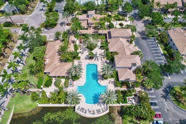 Building Photo - 2802 Sarento Pl Unit 202