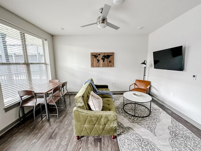 Photo - 201 E Broadway St Apartment Unit ID1036795P
