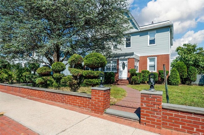 Building Photo - 223 Hickox Ave Rental