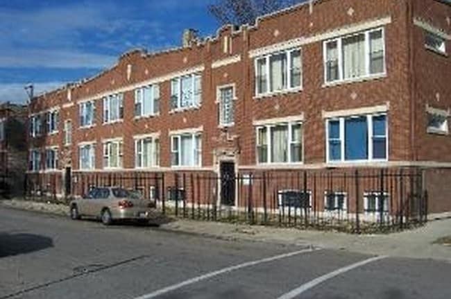 902-908 W 68th St Apartments For Rent in Chicago, IL | ForRent.com