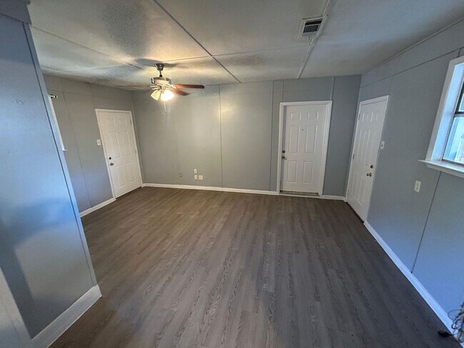 Photo - 3734 Clubway Ln