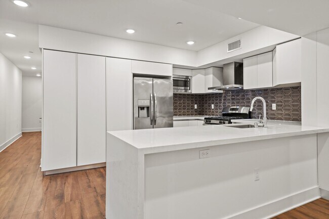 Photo - Wellesley Ten by Wiseman