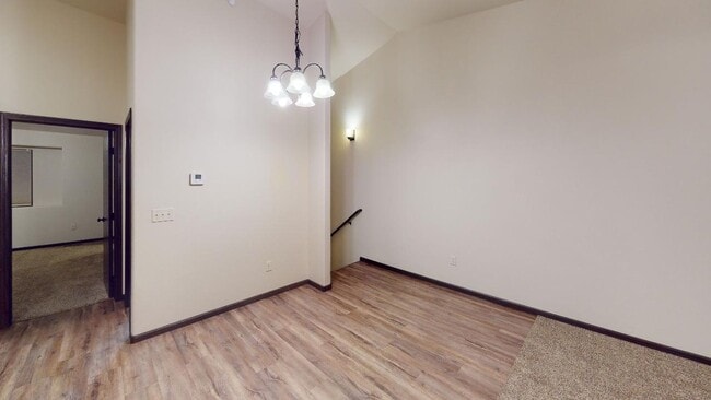 Photo - Stunning 3 Bed / 2 Bath Townhome in Northern Lights