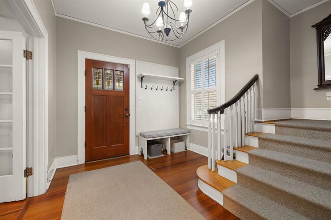 Photo - 105 Laurel Ln