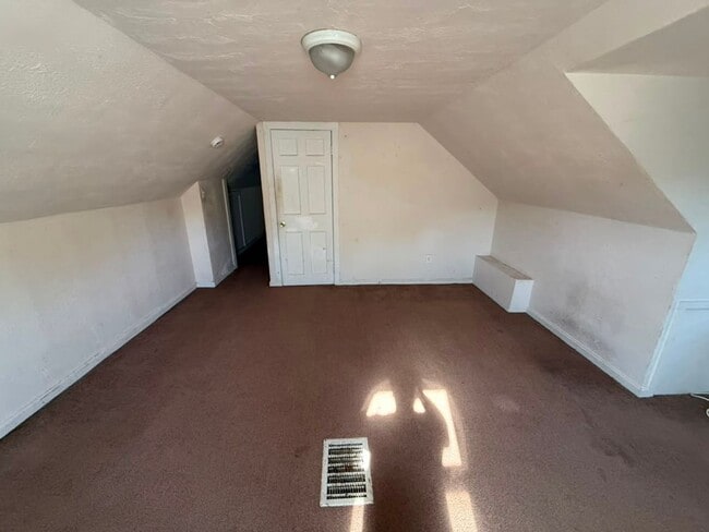 Photo - 3-BED, 1 BATH BEAUTIFUL SINGLE- FAMILY HOME IN MAPLE HEIGHTS!